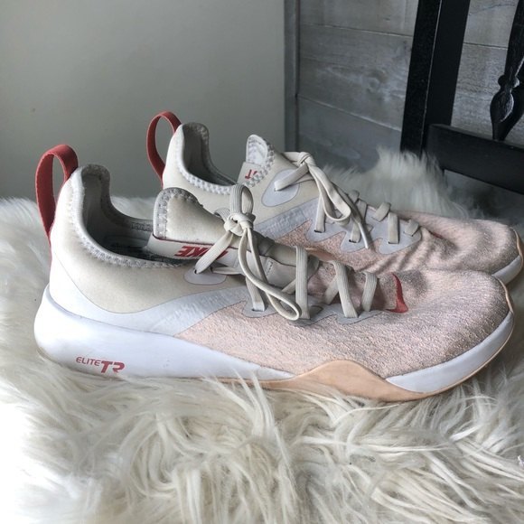 Nike Foundation women 9.5 Elite TR womens athletic running sneakers pink guava - Picture 1 of 7